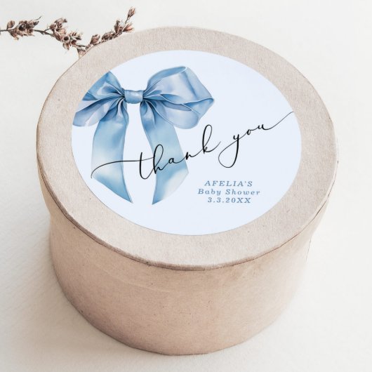 ブルーボウスクリプトオ男の子ベイビーシャワーありがとう ラウンドシール