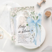 ブルーボウベビーイン開花フローラボーイベビーシャワー ベラム紙招待状