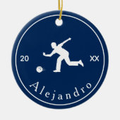 ブルーボウリングをする人、 クリケットの投手シルエットプレーヤーコーチ名&年 セラミックオーナメント (正面)