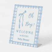 ブルーボウ少年の赤ちゃんシャワーかわいいプレイドウェルカムサイン 台座サイン (正面)