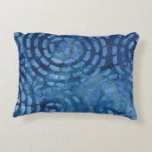 ブルーボホろうけつ染め抽象芸術らせん状 アクセントクッション (裏面)
