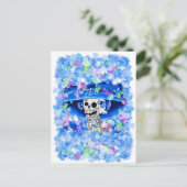 ブルーボンネットで笑う骨格女性 ポストカード (スタンド正面)