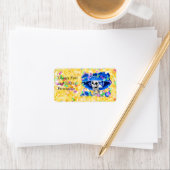 ブルーボンネットで笑う骨格女性 ラベル (インサイチュ)