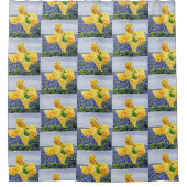 ブルーボンネットにテキサス州の形をした黄色のバラ シャワーカーテン (正面)