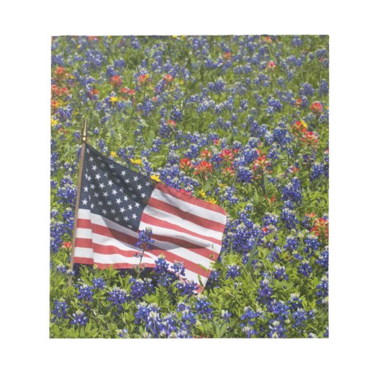 ブルーボンネットのフィールドにあるアメリカ国旗， 2 ノートパッド (正面)