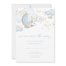 ブルーボーイ我々は月の上にあるベビーシャワー招待状