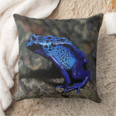 ブルーポイズンダーツカエル明るいブルーカエル クッション (ブランケット)