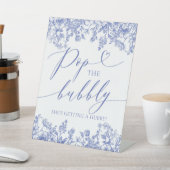 ブルーポップ・アートのフローラ彼女がハビーを得ている泡 台座サイン (インサイチュ)