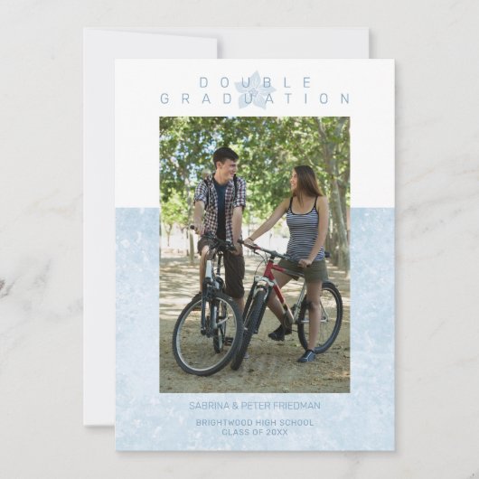 ブルーマーブルエフェクトロマンチックなフォトツインズ卒業 招待状 (正面)