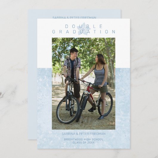 ブルーマーブルエフェクトロマンチックなフォトツインズ卒業 招待状 (正面/裏面)