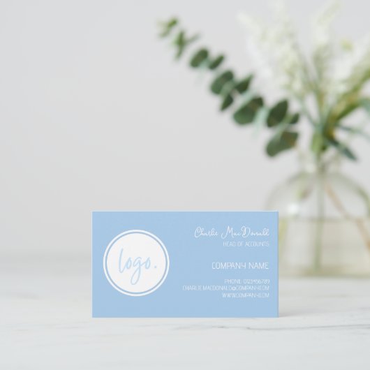 ブルーミニマルカラー会社ロゴ事業カスタム 名刺 (スタンド正面)