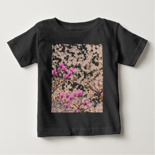 ブルーミングピンクパープルマグノリアス春花 ベビーTシャツ