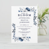 ブルームベイビー 青い花の写真QRコード ベビーシャワー 招待状 (スタンド正面)