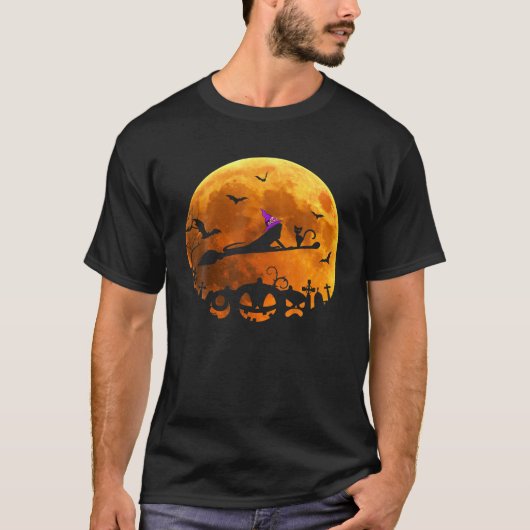 ブルームムムーンハロウィーンに乗るルガナの衣装の魔女 Tシャツ (正面)