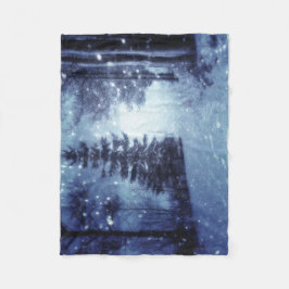 ブルームーンライトマジカルフォレストウィンターシーン フリースブランケット
