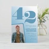 ブルーメンフォトグラディエント42歳の誕生日招待状 招待状 (スタンド正面)