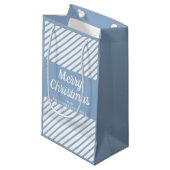 ブルーモダンストライプクリスマススクリプト スモールペーパーバッグ (正面アングル)