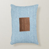 ブルーモダンデニムジーンズのテクスチャー革パッチ アクセントクッション (正面(垂直))