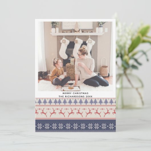 ブルーモダンノルディックセーター飛んでいるトナカイ模様 シーズンカード (スタンド正面)