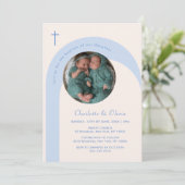 ブルーモダンベージュボホアーチフォトクロスバプテスマ 招待状 (スタンド正面)