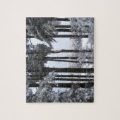 ブルーライトの雪の松 ジグソーパズル (縦)