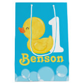 ブルーラバーダックパーソナライズされた誕生日 ミディアムペーパーバッグ (裏面)