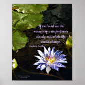 ブルーラベンダーイエローセンターウォーターリリーフラワー ポスター (正面)