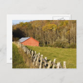 ブルーリッジの赤い納屋とフェンス ポストカード (正面/裏面)