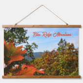 ブルーリッジマウンテンズカラフルオータムフォト 吊り下げ型タペストリー (正面)