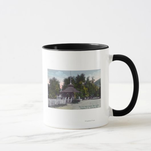 ブルーレイクの古い井戸の家の外観 マグカップ (右)