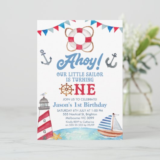ブルーレッドアホイ私たちの小さなセーラーの誕生日 招待状 (スタンド正面)