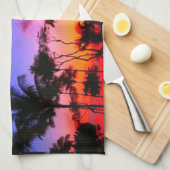 ブルーレッドサンセットエキゾチックハワイアンビーチパームツリーズ キッチンタオル (四つ折り)