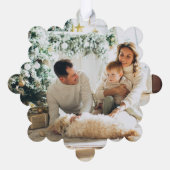 ブルーレッドホリー雪片メリークリスマスフォト オーナメントカード (裏面)