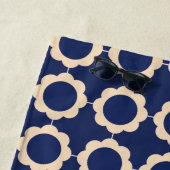 ブルーレトロビービーフラワーパターンモノグラム ビーチタオル (インサイチュ)