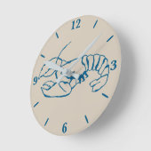 ブルーロブスターラインスケッチオンサンディビーチタンカラー ラウンド壁時計 (傾斜)