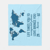 ブルーワールドマップライフやる気を起こさせるタイポグラフィ引用文 フリースブランケット (正面)