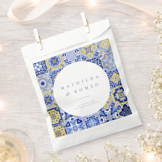 ブルー地中海のタイル&シトラス結婚式の引き出物バッグ フェイバーバッグ (クリップ留めされた状態)