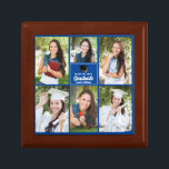 ブルー大学院フォトコラージュ2024年カスタム卒業 ギフトボックス<br><div class="desc">この青モダンいシニア写真コラージュのギフトボックスはあなたの学生お気に入りのの6つの写真を特徴とする。卒業記念ギフトは、2024年のクラスの高校や大学の名前の上品な白いタイポグラフィを特徴としている。このカスタマイズデザインは、卒業した年をブラックグラードキャップの下に。</div>