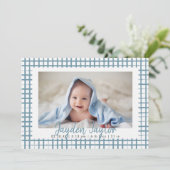 ブルー市松模様にパターン少年フォト誕生 案内状 (スタンド正面)