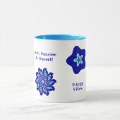 ブルー感動的フローラアイズエ前向きネルギー マグカップ (中央)