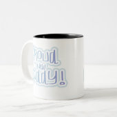 ブルー文字誇りを持ったニューダディ ツートーンマグカップ (正面左)