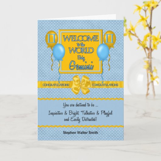 ブルー新生児ボーイジェミニおめでとう カード (黄色い花)