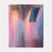 ブルー素朴ボートピンクの空の反射 フリースブランケット (正面)
