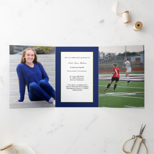 ブルー金ゴールドイエローフォト卒業のお知らせ(&L) 三つ折り案内状 (内部)