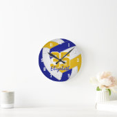 ブルー金ゴールドチームカラーパーソナライズされたバレーボール ラウンド壁時計 (ホーム)