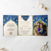 ブルー金ゴールドフローラカーテンインディアンヒンドー結婚ズ 三つ折り招待状 (内部)