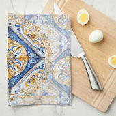 ブルー金ゴールド&ホワイトタラベラアズレジョタイルルック キッチンタオル (四つ折り)