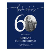 ブルー60th誕生日ウェルカムサイン | 誰が60歳か見て ポスター (正面)