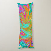 ブルー、オレンジ、ホットピンクのグルービー抽象芸術レトロ ボディピロー (裏面 (縦))