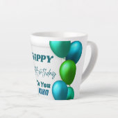 ブルー&グリーンの風船 4歳の誕生日 名前入れ カフェラテマグ (右アングル)